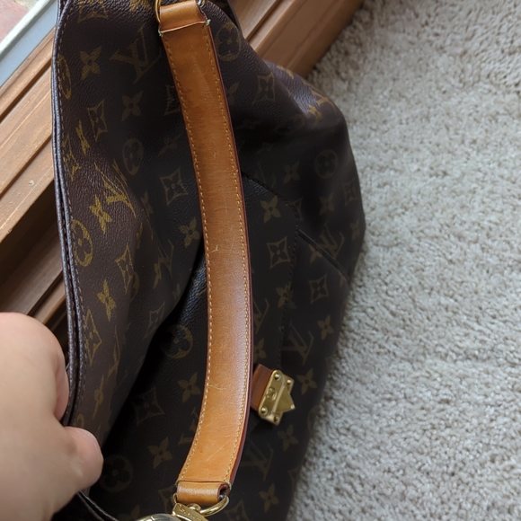 Louis Vuitton Metis hobo bag (discontinued) - Picture 7 of 16